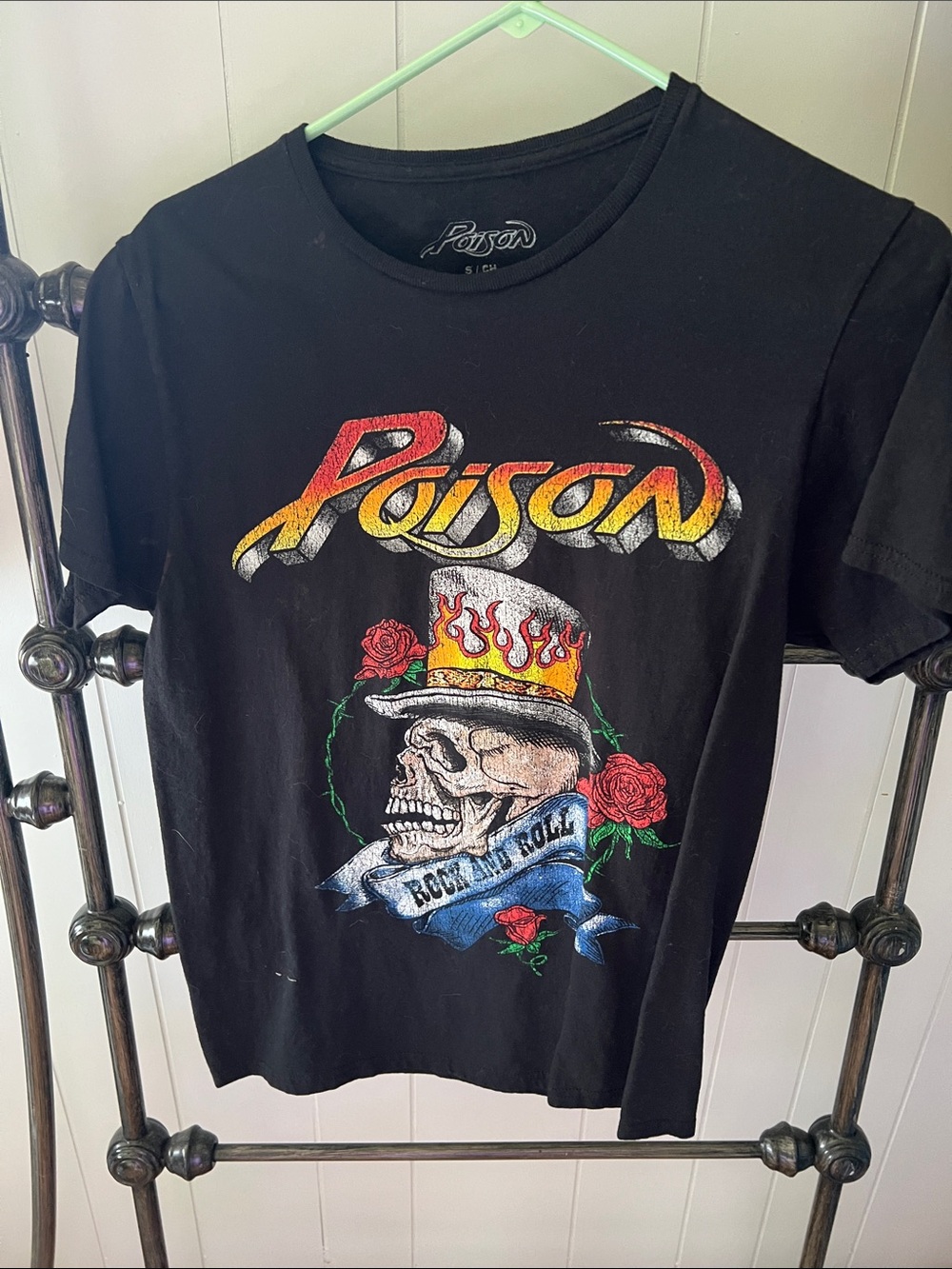 Poison Graphic Skull Tee - Black